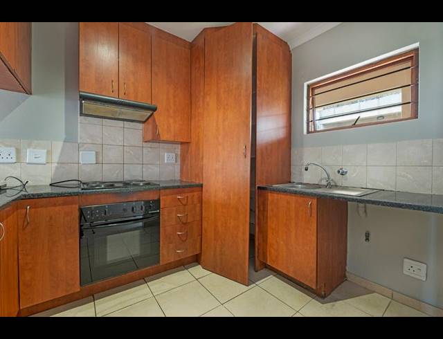 2 BEDROOM APARTMENT FOR SALE IN FERNDALE